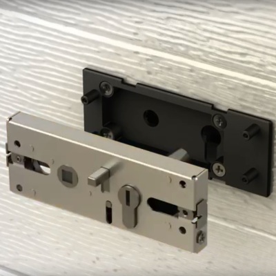 Установка ригельного замка